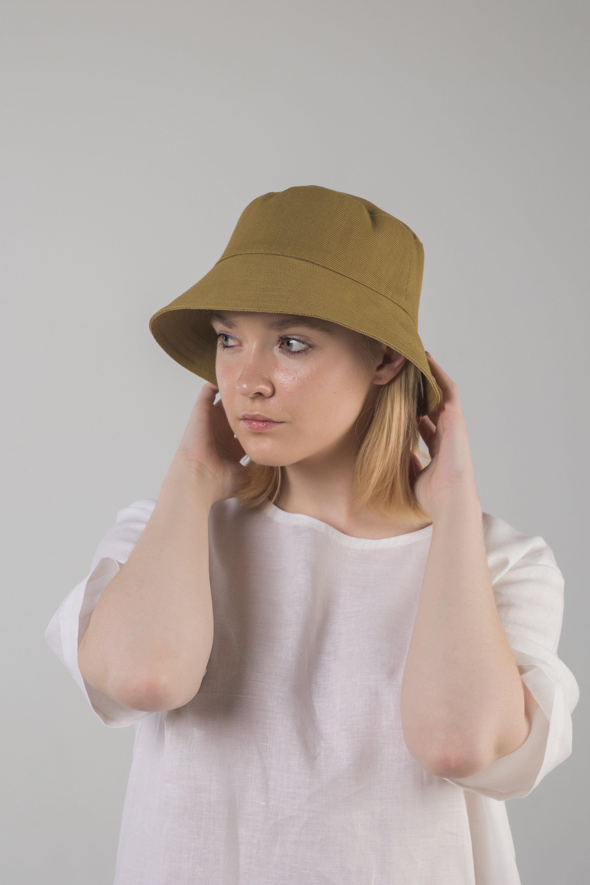 Women's bucket hat